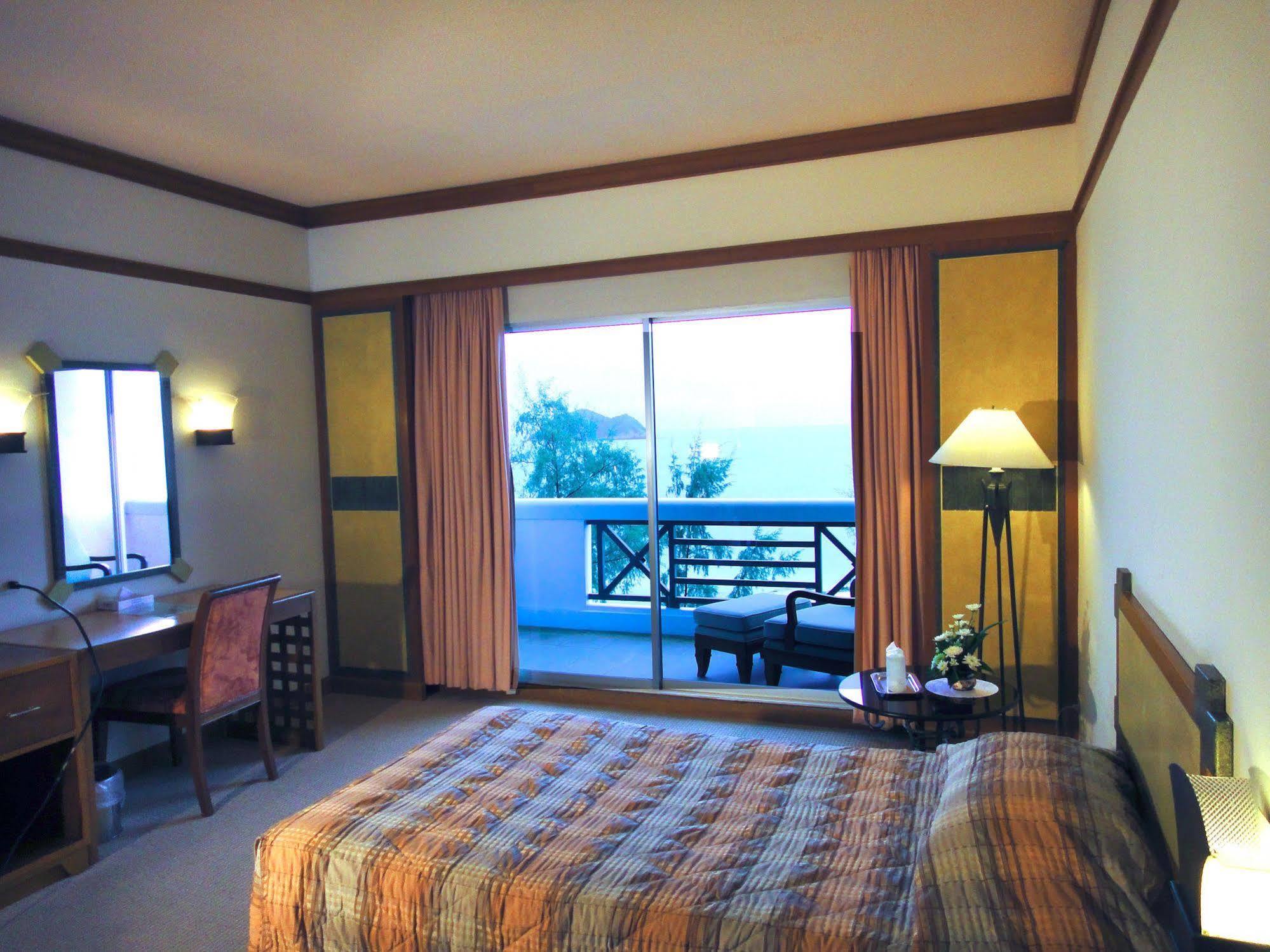 Bp Samila Beach Hotel & Resort Songkhla Esterno foto